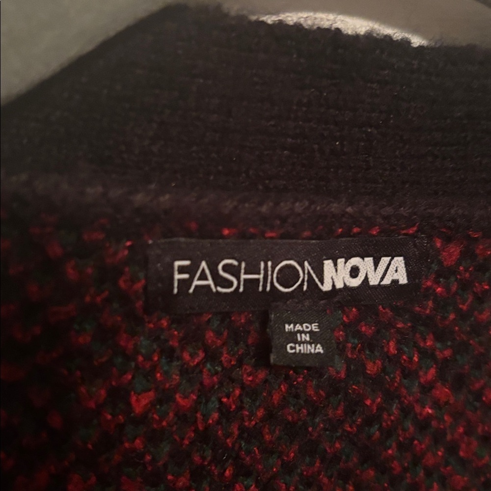 Strawberry Cardigan - Picture 5 of 6